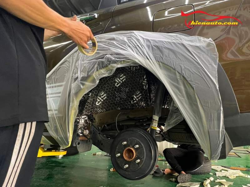 Cách âm chống ồn hốc lốp Suzuki
