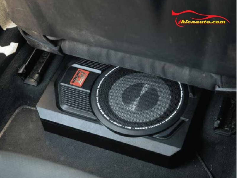 Trang bị sub gầm ghế cho xế yêu