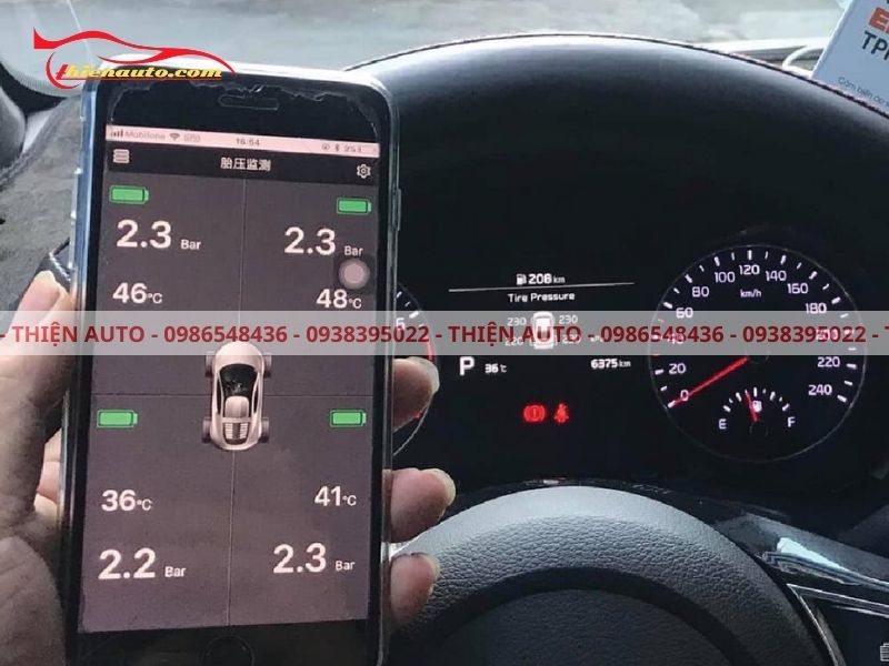 Khách hàng nên lắp cảm biến áp suất lốp Icar I3 Series tại gara Thiện Auto