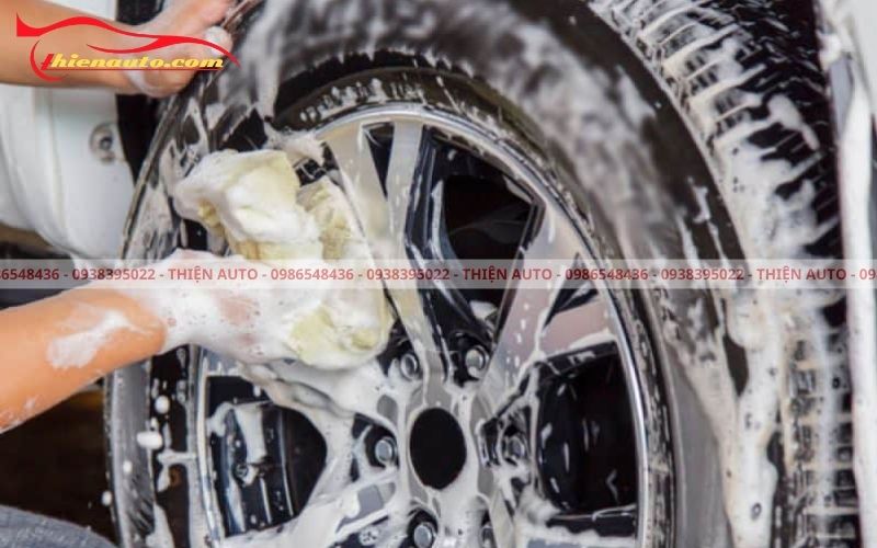 Lazang xe là nơi dễ bám bẩn nhất Lazang xe là nơi dễ bám bẩn nhất