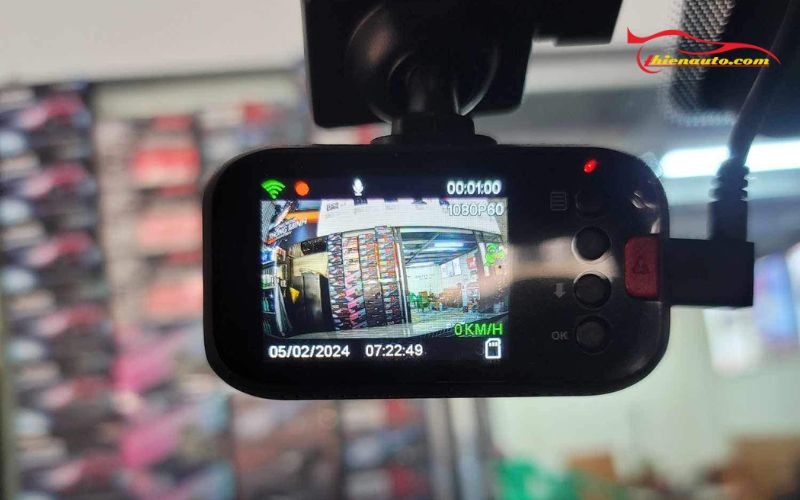 Nhận biết camera hành trình có ghi âm trong xe không Nhận biết camera hành trình có ghi âm trong xe không