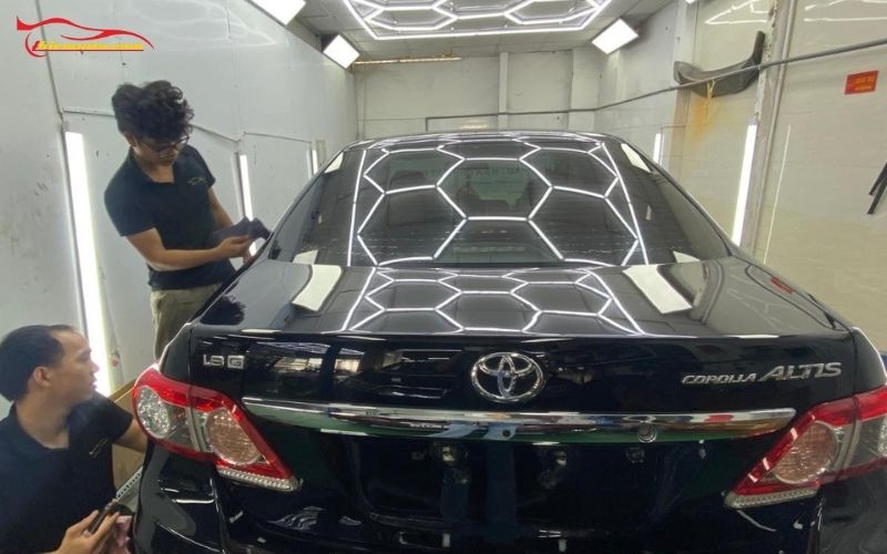 Xử lý xe bị trầy xước chuyên nghiệp tại Thiện Auto