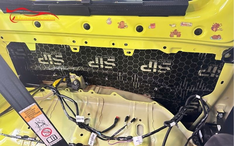 Bọc cách âm chống ồn Suzuki Jimny SIP thích hợp với khí hậu nóng ẩm của Việt Nam