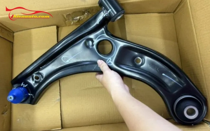 Bảng giá phụ tùng Suzuki XL7 càng A phải có mã 45201M55R00