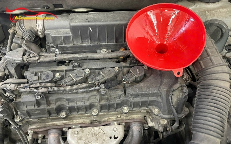 Suzuki XL bao nhiêu lít nhớt? Giá bao nhiêu