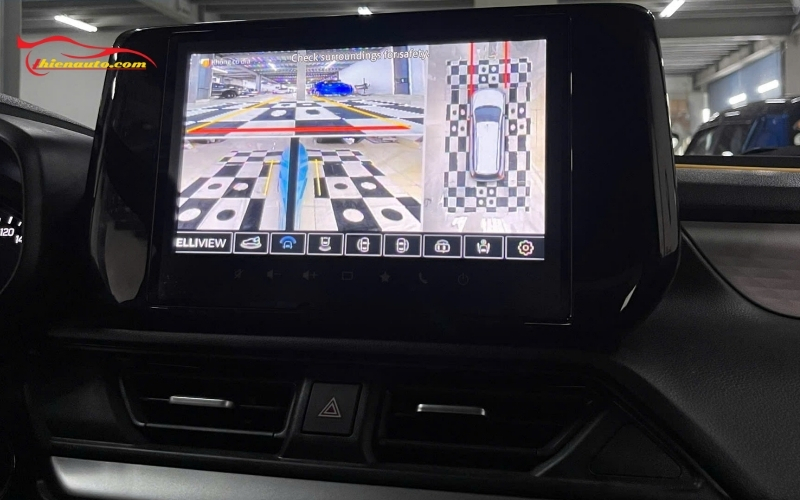 Thiện Auto lắp đặt camera 360 Suzuki cho khách hàng tại nhà