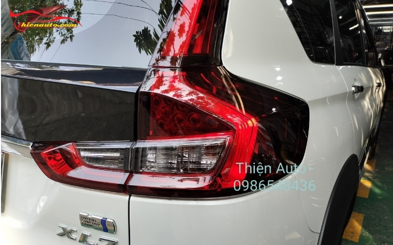 Đèn hậu Suzuki XL7