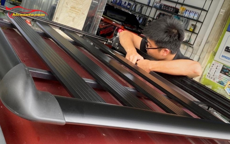 Hình ảnh lắp giá nóc XL7 thực tế tại Phukiensuzuki