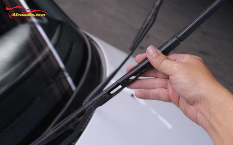Hướng dẫn lắp đặt cần gạt mưa cho Suzuki đúng cách