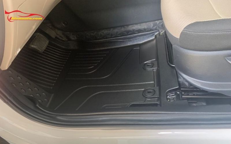 Thảm sàn nhựa tràn viền Suzuki Ertiga ôm sát form sàn zin