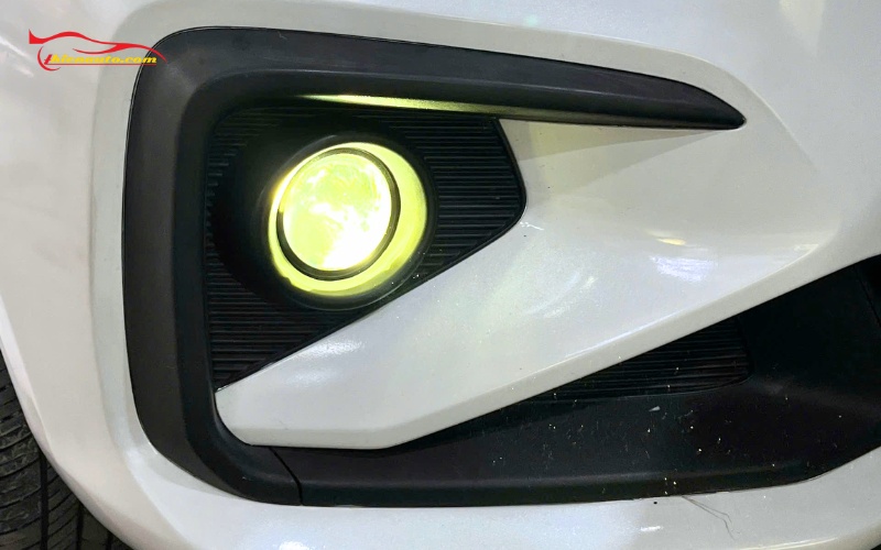 Đèn bi gầm F10 lắp cho Suzuki Ertiga tại Phukiensuzuki