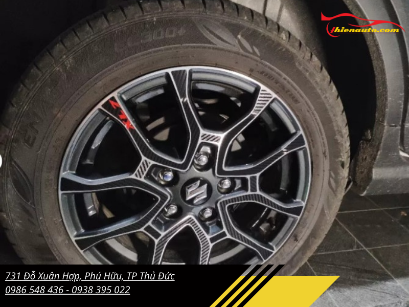 Sự độc đáo của chiếc xe khi dán carbon Sự độc đáo của chiếc xe khi dán carbon