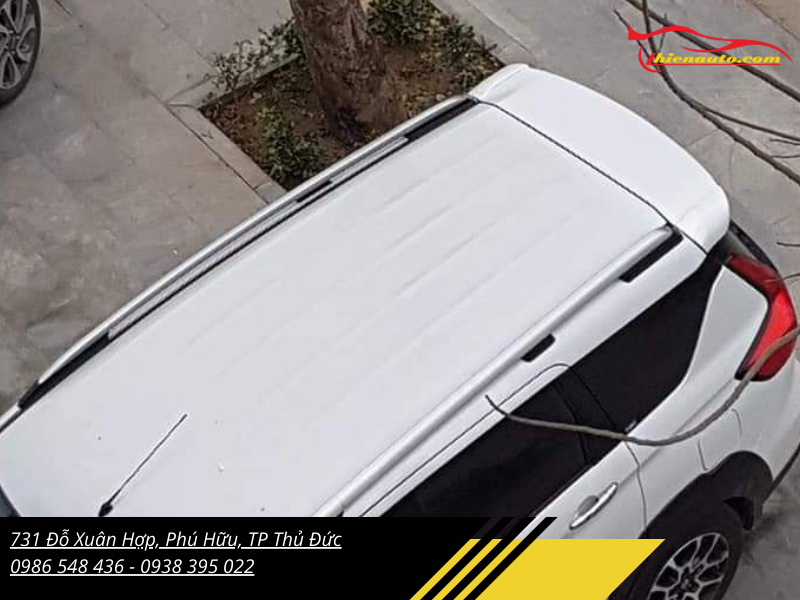 Góc nhìn đuôi lướt gió tùe trên cao xuống