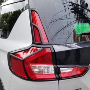 Ốp viền đèn hậu màu đen Suzuki XL7 và Suzuki Ertiga