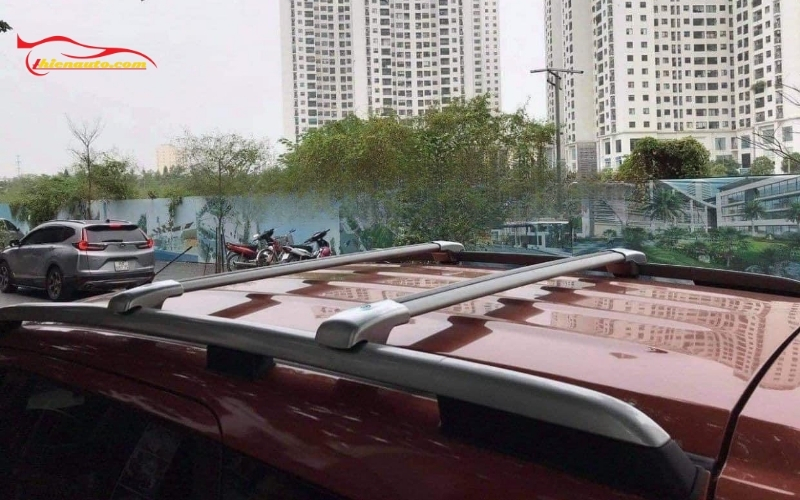 Thanh ngang giá nóc cho Suzuki Ertiga có giá tham khảo từ 900.000 - 2.500.000 đồng