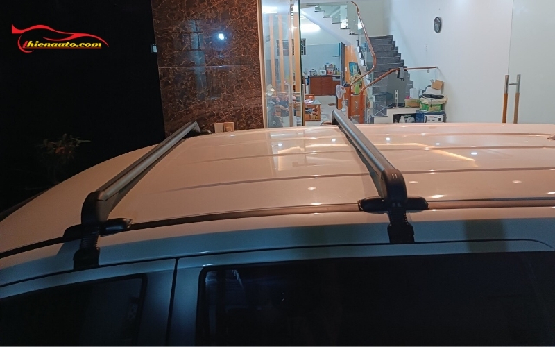 Thanh ngang giá nóc cho Suzuki Ertiga loại móc cửa, không khoan đục