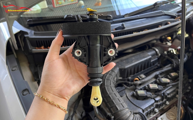 Tổng côn trên Suzuki XL7 23810-73R00-000
