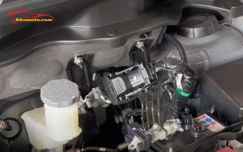 Dầu phanh Suzuki là gì? Nhiệm vụ của dầu phanh ô tô Dầu phanh Suzuki là gì? Nhiệm vụ của dầu phanh ô tô