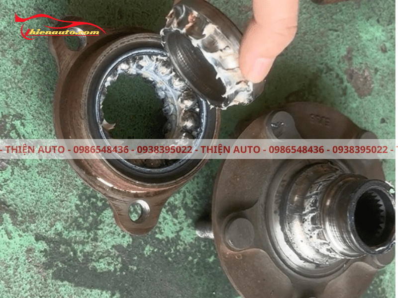 Bi may ơ là gì? 3 Dấu hiệu hỏng bi moay ơ chủ xe cần biết