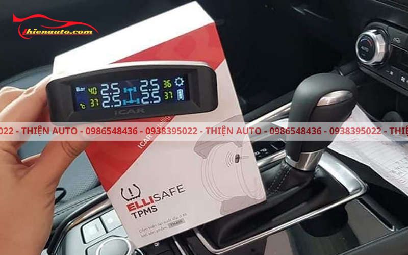 Đánh giá bộ cảm biến áp suất lốp TN405 Icar có màn hình đặt taplo