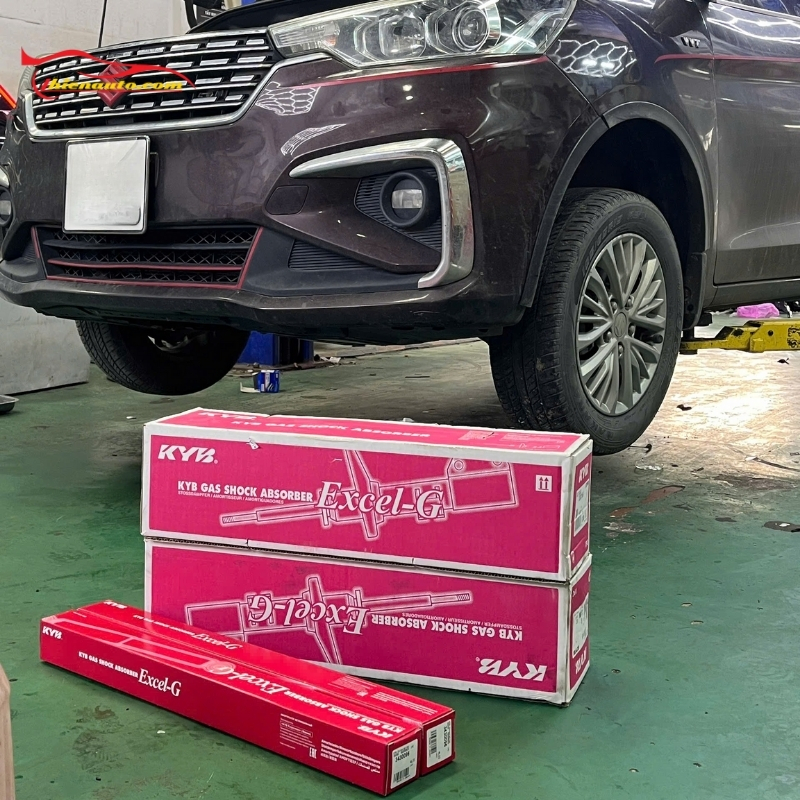 Thay giảm xóc Suzuki bằng phuộc KYB