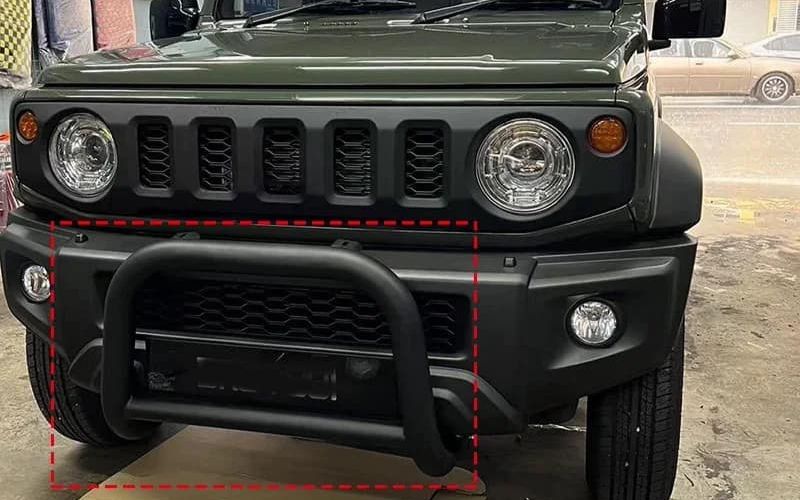 Suzuki Jimny gắn thanh bảo vệ cản trước