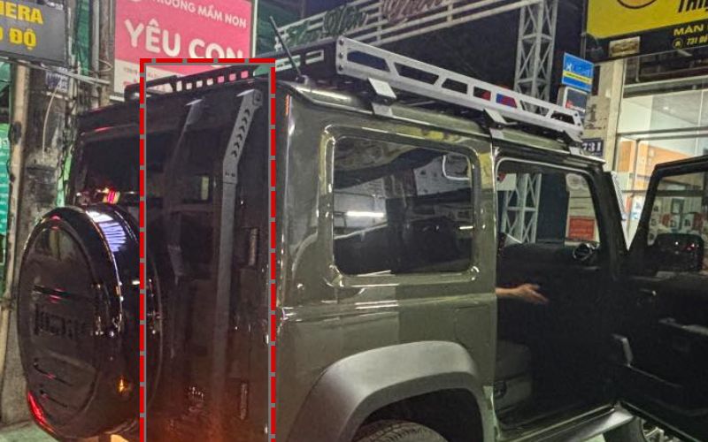 Suzuki Jimny gắn thang offroad