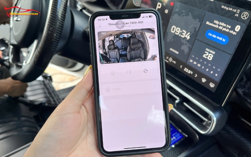 Camera hành trình có quay được trong xe không?Camera hành trình quay trong khoang lái cabin xe