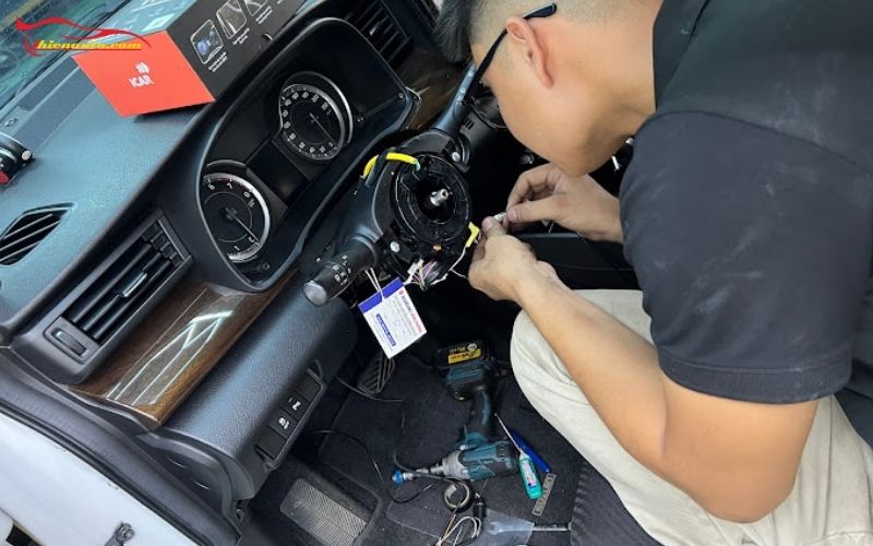 Thiện Auto chuyên kiểm tra vô lăng ô tô