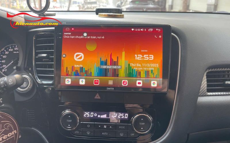 Hình ảnh thực tế khi lắp đặt màn hình Santek S500 2K 360