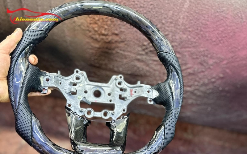 May bọc vô lăng carbon Suzuki Fronx mang lại nhiều lợi ích