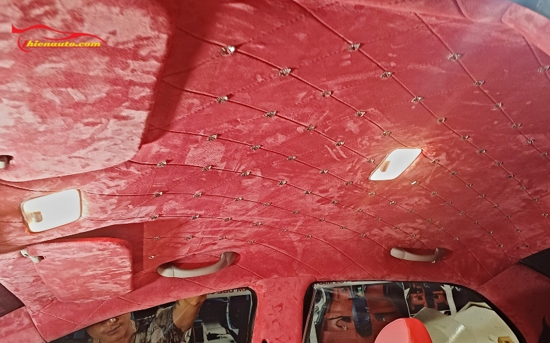 Thiện Auto có thi công bọc trần da lộn theo yêu cầu