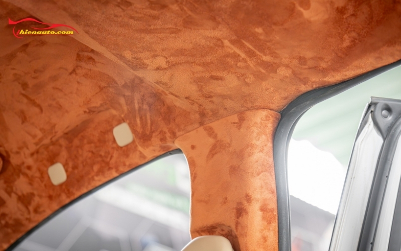 Mẫu bọc trần da lộn Fronx phổ biến được nhiều chủ xe lựa chọn