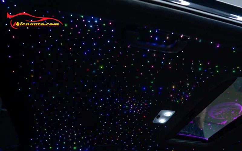 Giá bọc trần sao rơi Suzuki Fronx bao nhiêu?