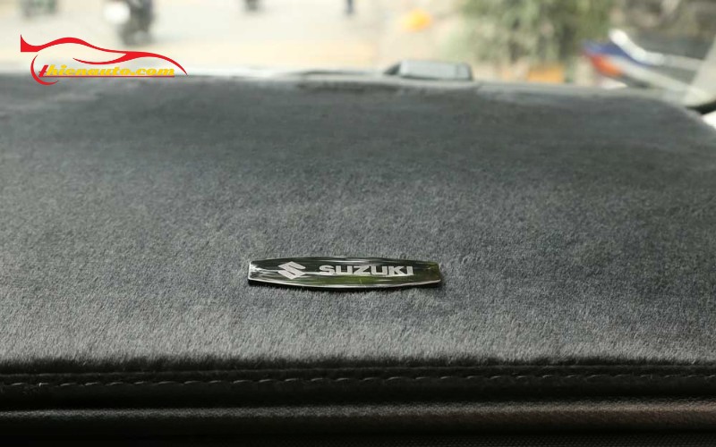 Thảm taplo Suzuki Ciaz chống nắng nóng, bảo vê taplo khỏi nức nẻ