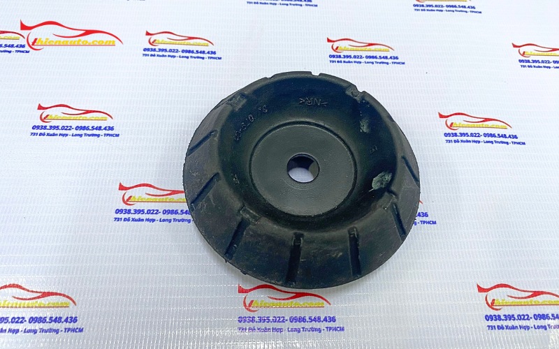 Bát bèo giảm xóc trước Suzuki Ertiga 41710M72R00