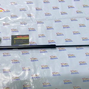 Ti chống cốp sau phải Suzuki Ertiga 81850M73R01