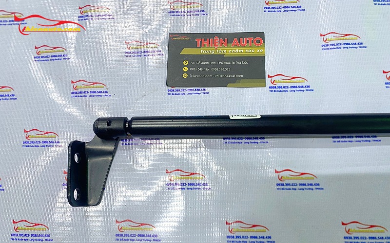 Ti chống cốp sau phải Suzuki Ertiga 81850M73R01