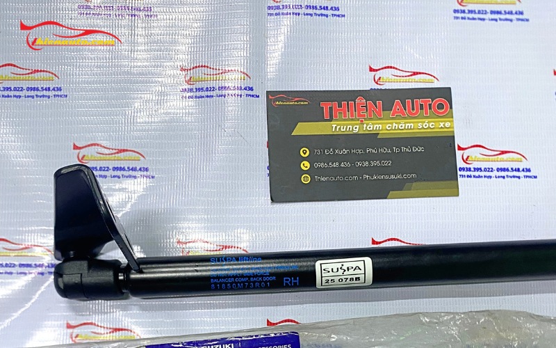 Ti chống cốp sau phải Suzuki Ertiga 81850M73R01