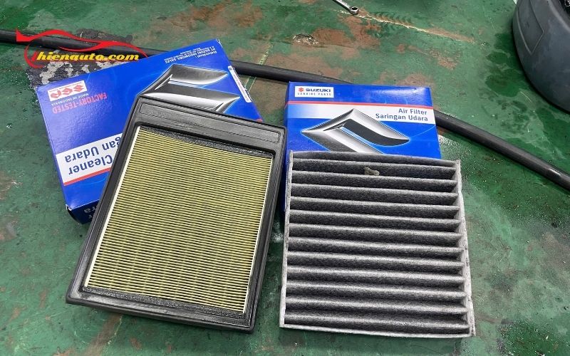 Chủ xe thay lọc gió điều hòa và lọc gió động cơ tại Thiện Auto
