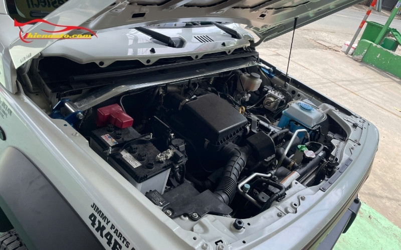 Hình ảnh thực tế thanh cân bằng động cơ Cusco Suzuki Jimny tại Thiện Auto