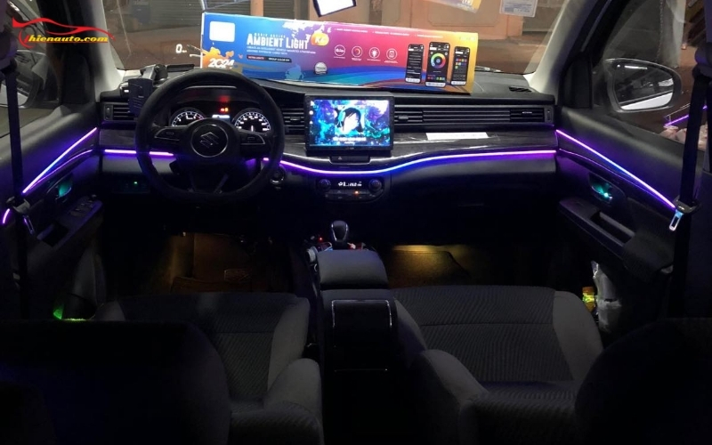 Phụ kiện nội thất Suzuki Fronx: Độ đèn LED nội thất ô tô