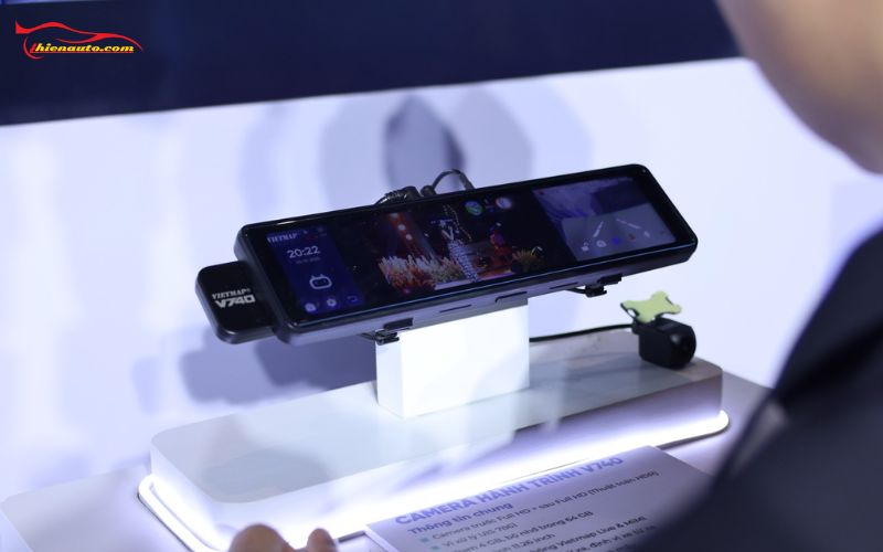 Camera hành trình gương Vietmap V740