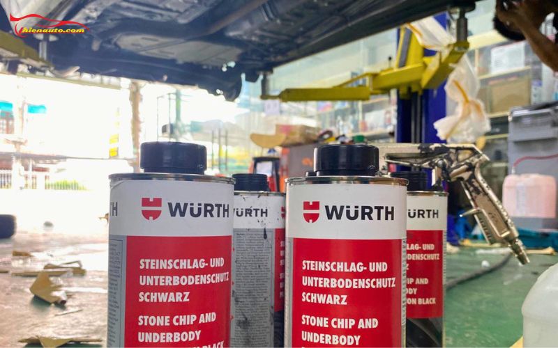 Phủ gầm Suzuki XL7 sơn phủ gầm Wurth chất lượng
