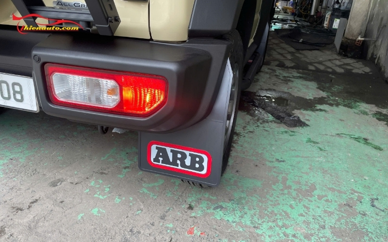 Suzuki Jimny độ offroad vượt địa hình