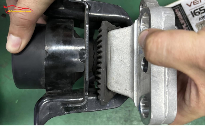 Thiện Auto - Phukiensuzuki cung cấp các mã phụ tùng cao su chân máy cho các dòng xe Suzuki