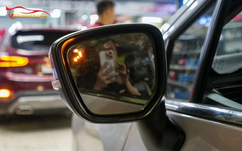 Cảnh báo điểm mù trên gương ô tô chính hãng tại Phukiensuzuki