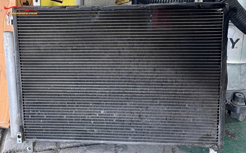 Dấu hiệu hư hỏng cần thay dán nóng Suzuki XL7 sớm