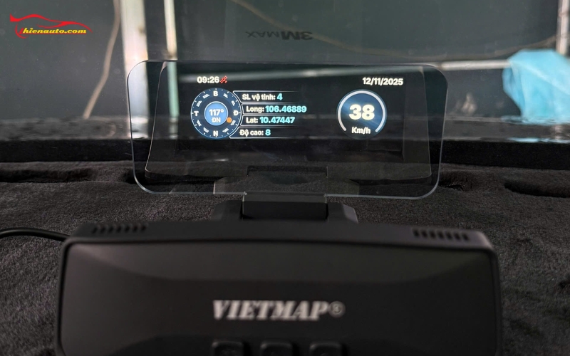 Suzuki XL7 Hybrid lắp HUD H50 có màn hình cỡ lớn, dễ quan sát