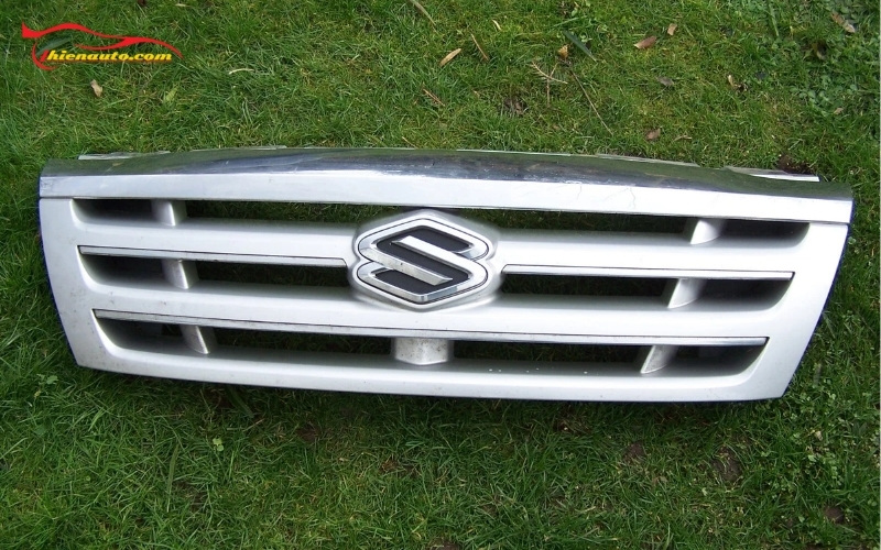 Độ mặt calang Suzuki XL7 giúp cải thiện vẻ đẹp ngoại thất, hỗ trợ tản nhiệt đầu xe